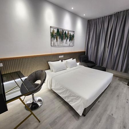 One Point Hotel Kuching Kültér fotó