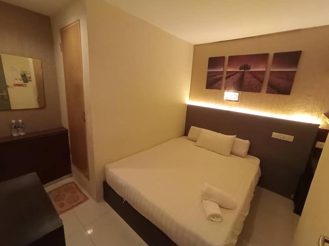 One Point Hotel Kuching Kültér fotó