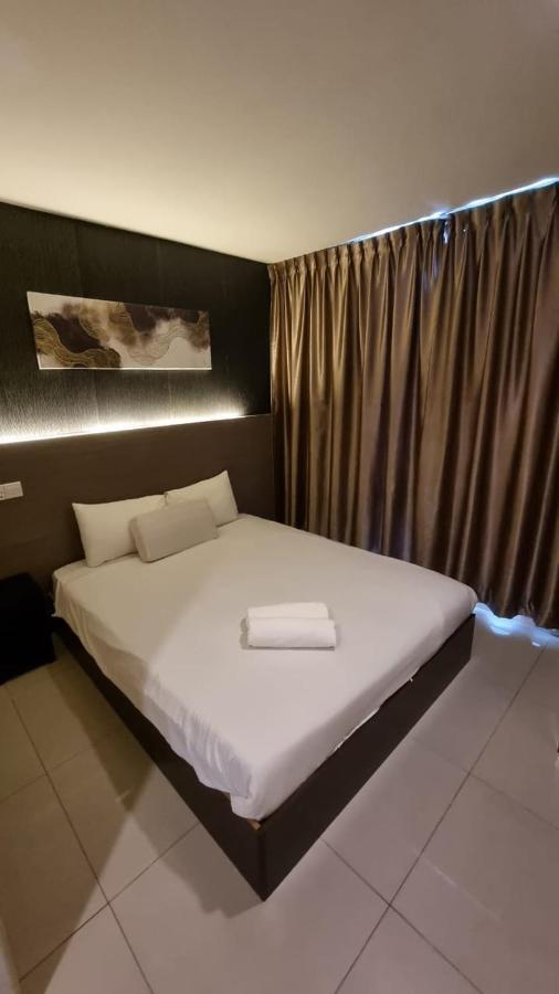 One Point Hotel Kuching Kültér fotó