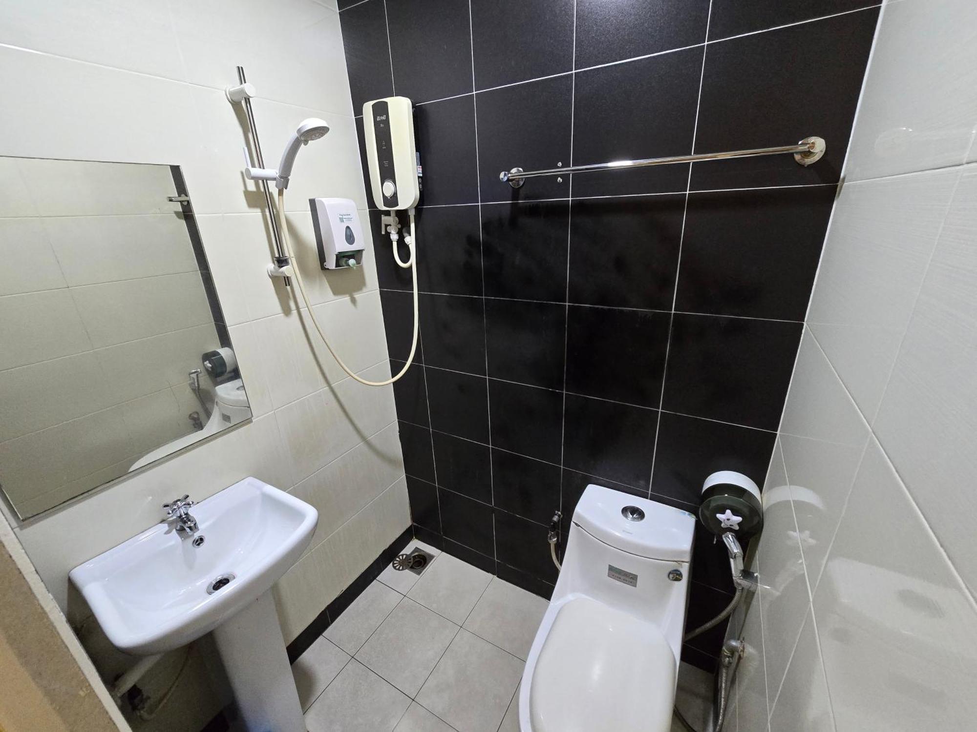 One Point Hotel Kuching Kültér fotó