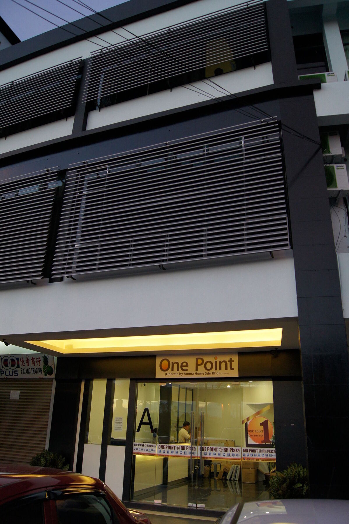One Point Hotel Kuching Kültér fotó